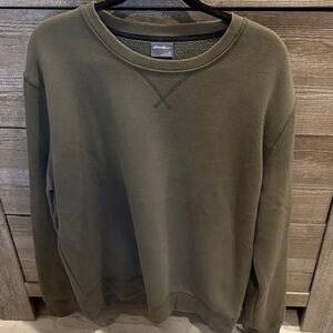 Eddie Bauer Men's Olive Green Crewneck Sweater